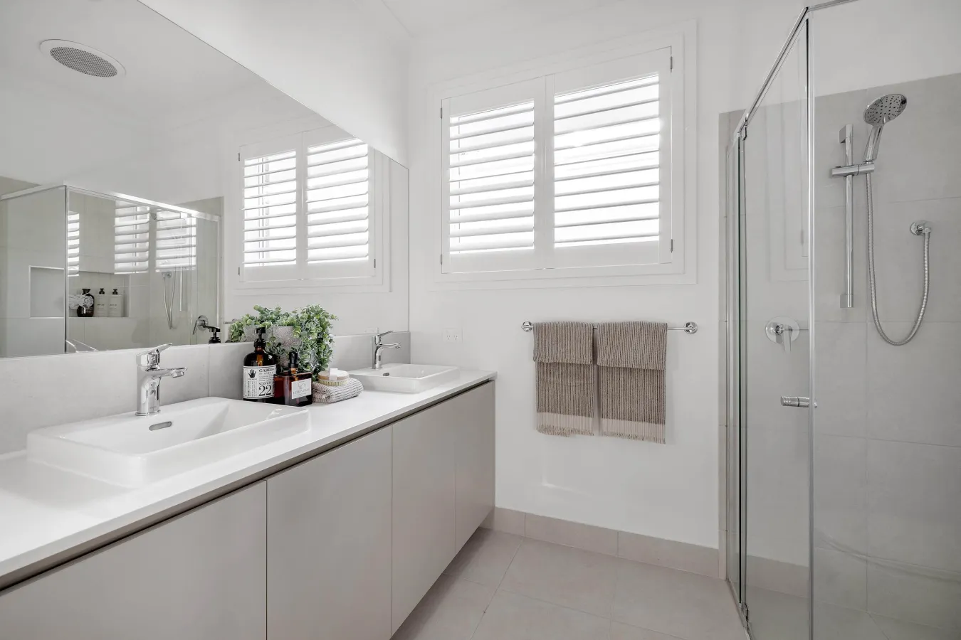 3182_OLIVINE 233_Lilywood_Landings_LR.jpg