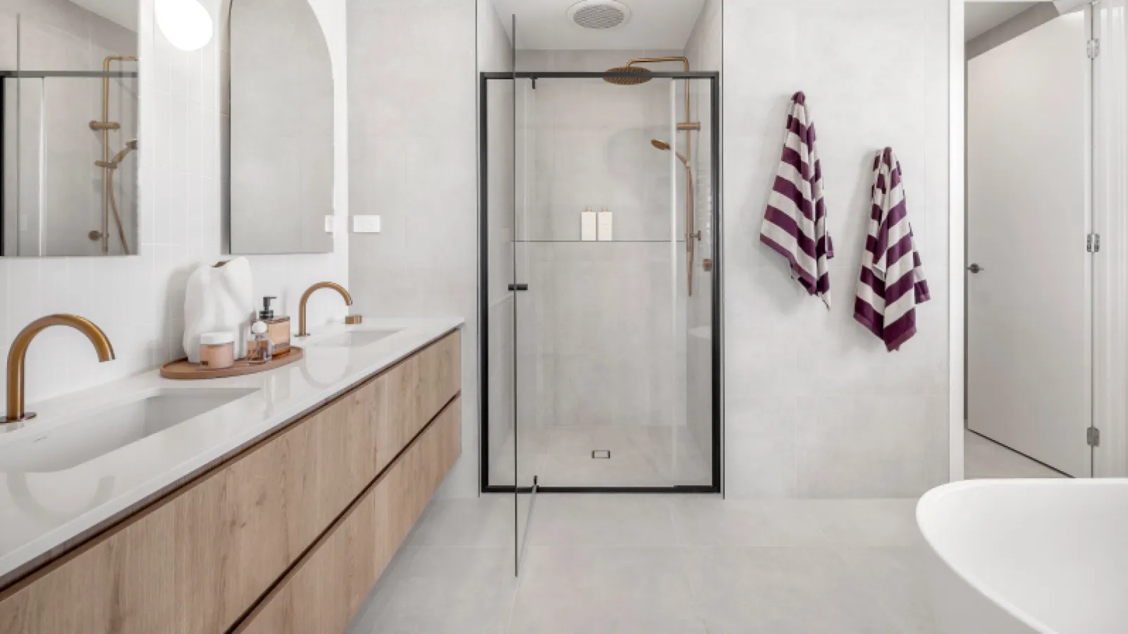 Emerge_Bathroom_Sarina 37.jpg
