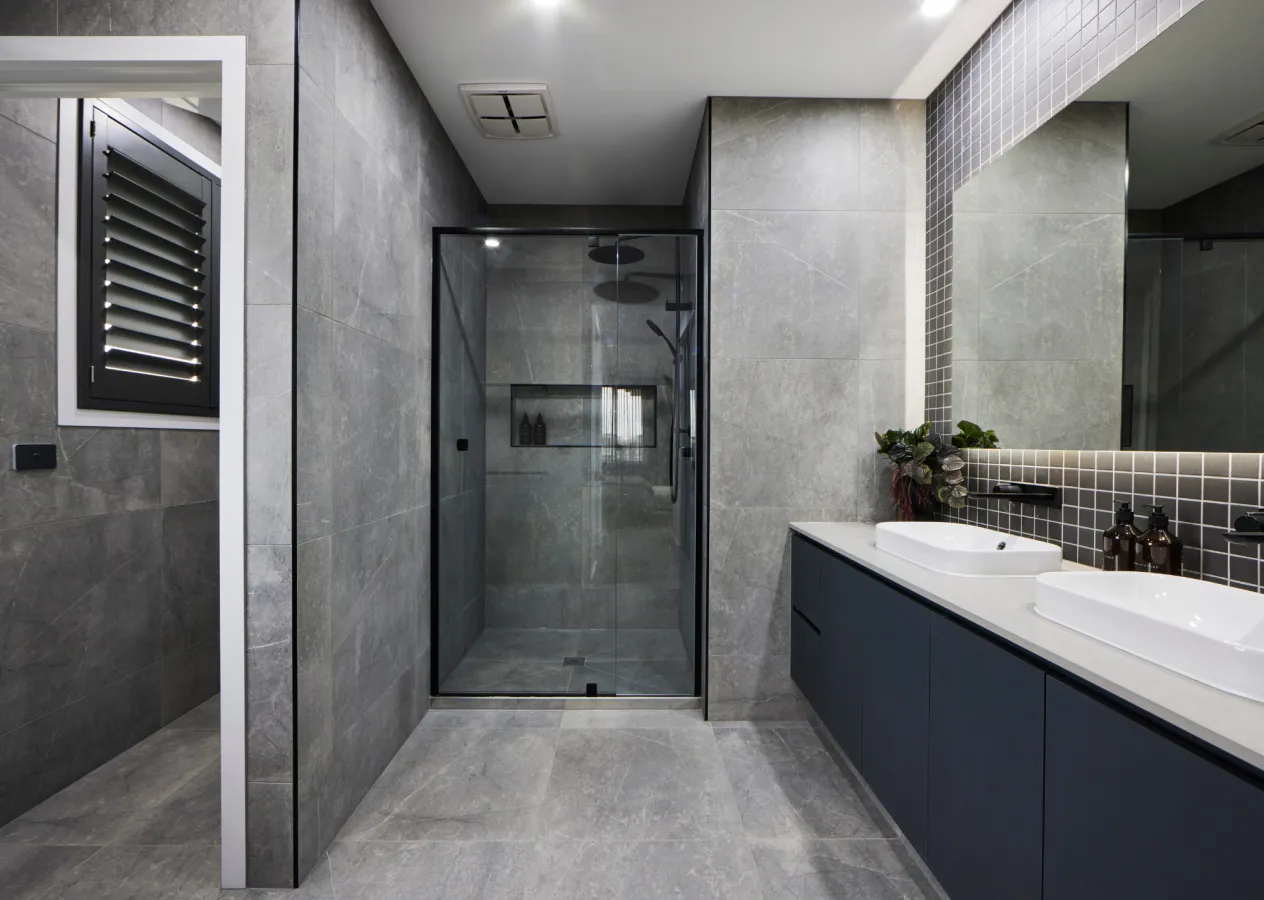 Bathroom - Bellerose 41