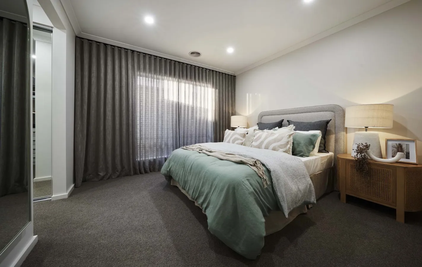 VIC_MtDuneed_Emerson22_Internals  10320.jpg