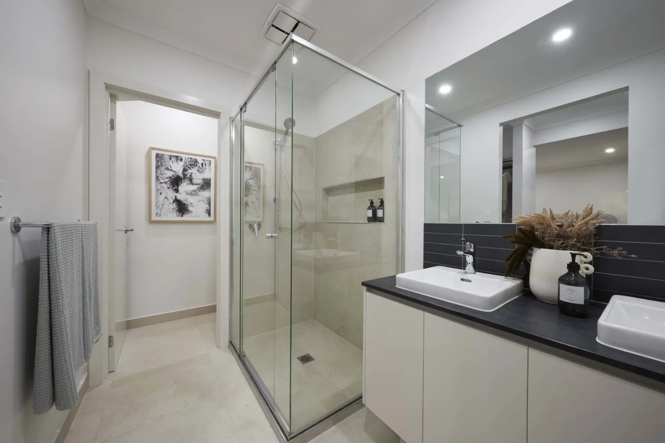 VIC_MtDuneed_Emerson22_Internals  10321.jpg