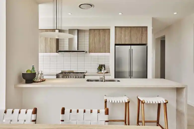 Stack bond tiling design